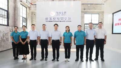 河南联通党委书记、总经理童海波一行到际华3515公司参观考察