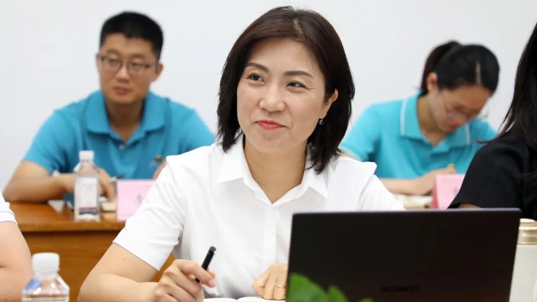 际华集团皮革皮鞋分公司数智化鞋业庄园建设研讨会在3515公司召开